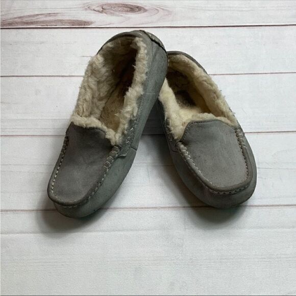UGG Women’s Ansley Light Gray Suede Slippers - Picture 2 of 13